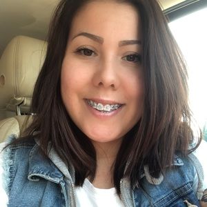 Meet your Posher, Dominique